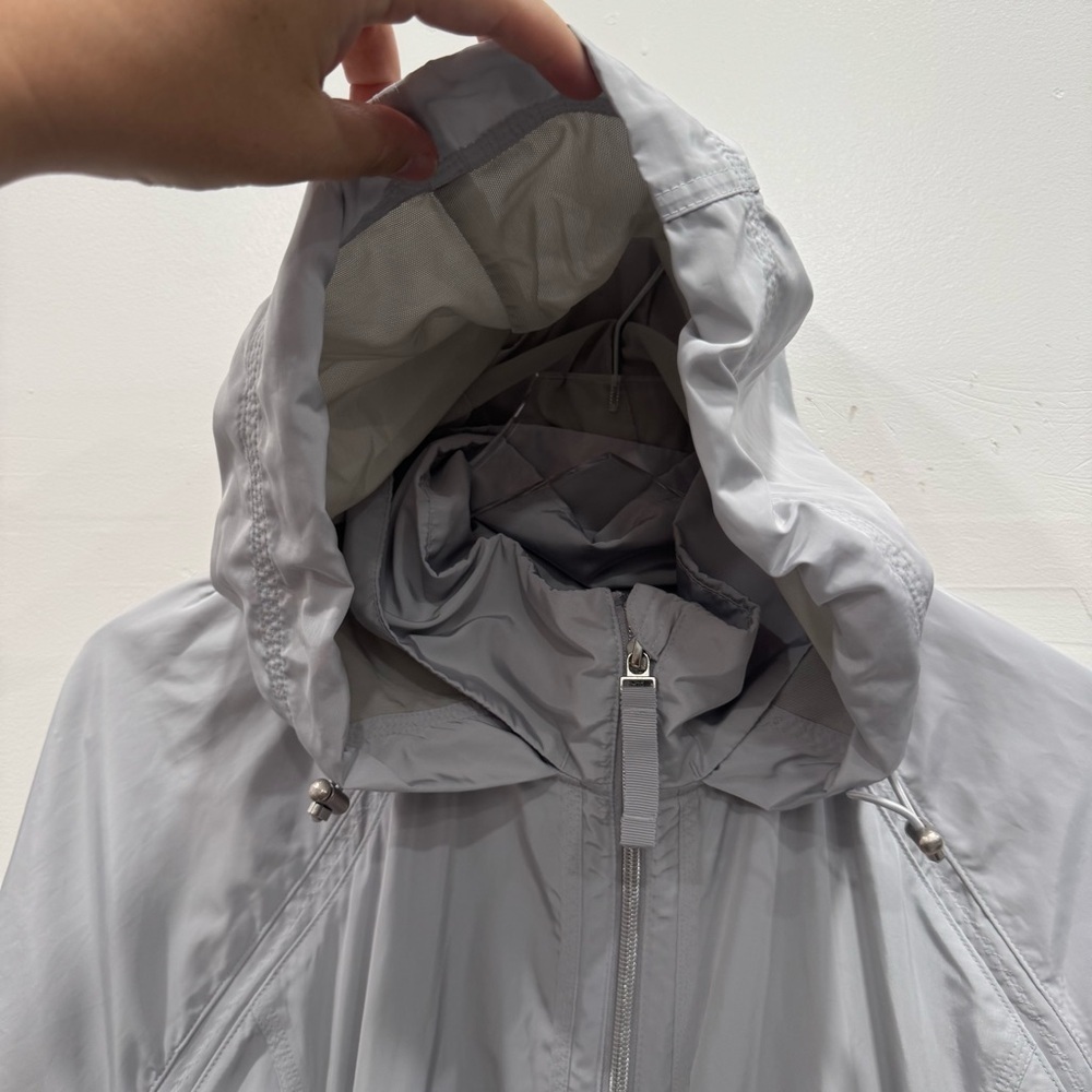 Athleta Rain Drop Jacket Silver Light Gray Lightw… - image 8